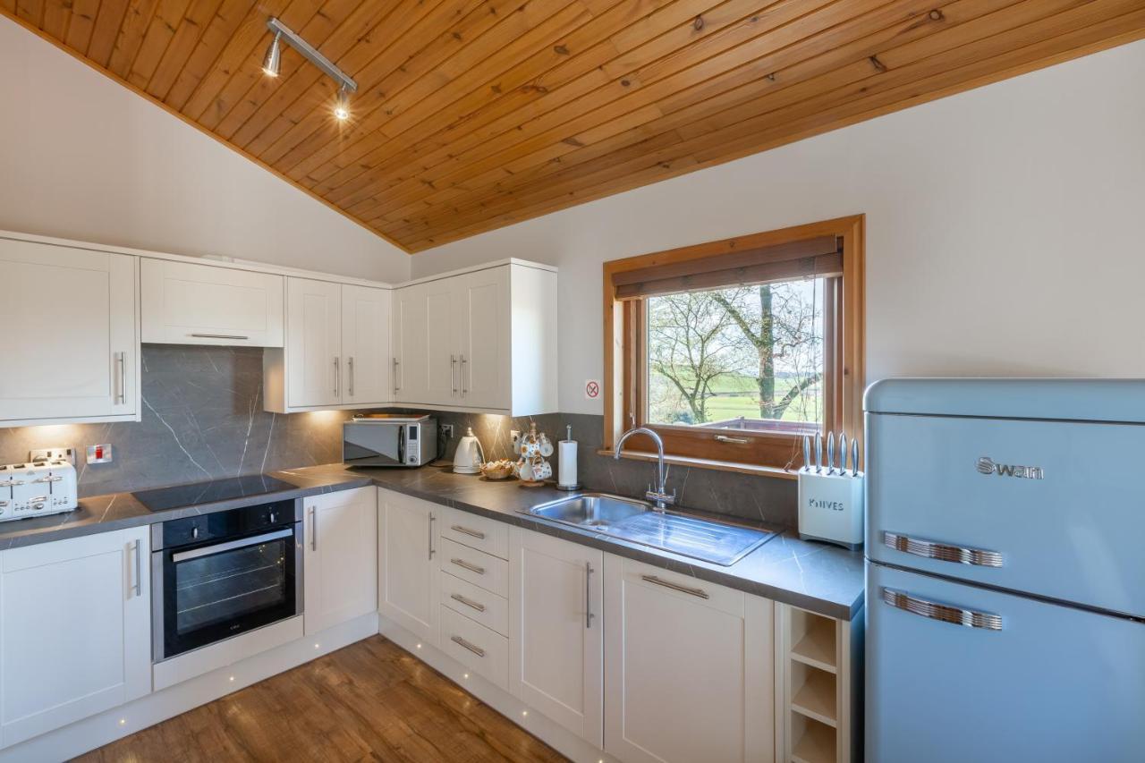 Douglas Fir Lodge With Hot Tub Near Cupar Fife Luthrie Extérieur photo